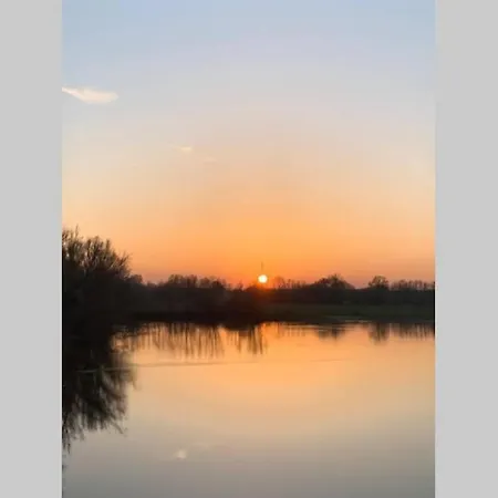 La Casita Blanca Lathum